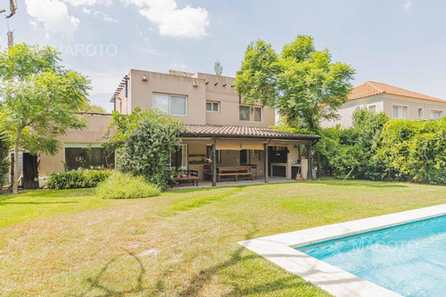 Imagen 16 de 30 de Casa En Venta En San Lucas Con Cuatro Dormitorios- Maroto Propiedades