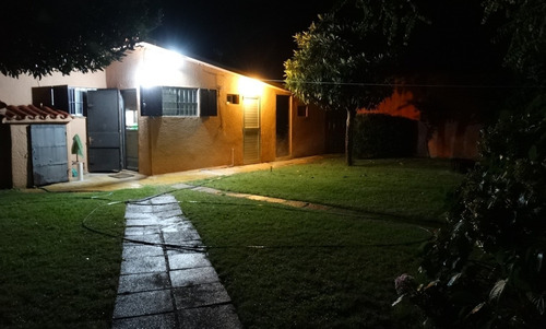 Venta Linda Casa 2 Dormitorios, Parque Del Plata Canelones