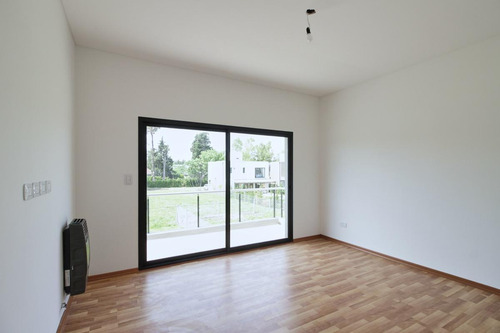 Imagen 15 de 30 de Casa Venta Barrio Privado Moreno Zona Oeste