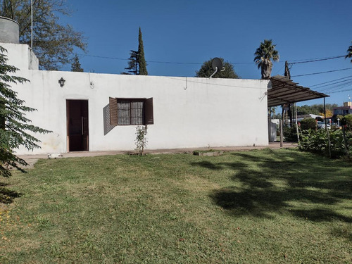 Local - Villa Parque Siquiman