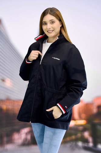 Chamarra Tommy Hilfiger Mod. 76a0354012 Color Negro