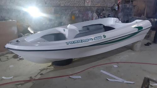Lancha Tornado 450 Desde $ 2.500.000