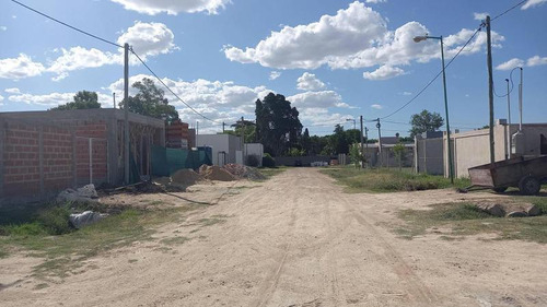 La Aurora - 7 E/ 602 Y 603 - Villa Elvira-lote-venta