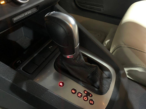 Volkswagen Jetta 2.0 Tsi Highline 211cv Gasolina 4p
