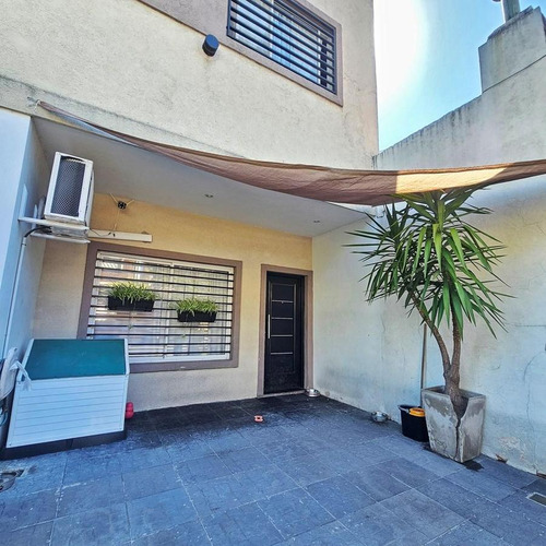 Casa Triplex En Venta En Olivos, Vicente López, G.b.a. Zona Norte
