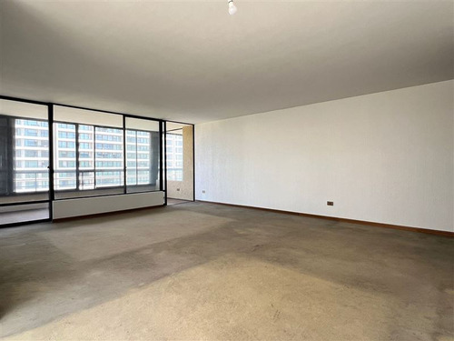 Departamento En Venta De 4 Dorm. En Las Condes