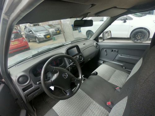 Nissan Frontier D22/np300 4x2 Furgón
