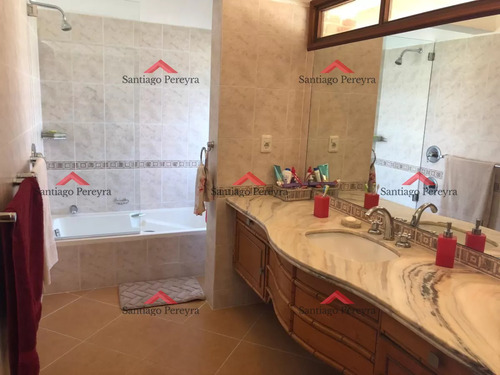 Casa En Excelente Lugar