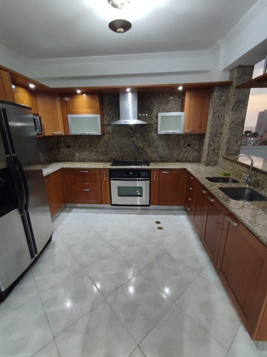 Imagen 9 de 17 de Ricardo Monsalve Re/max Terra Gold Alquila Hermoso Apartamento Amoblado En Lecheria Res. Katiuska (solo Clientes)