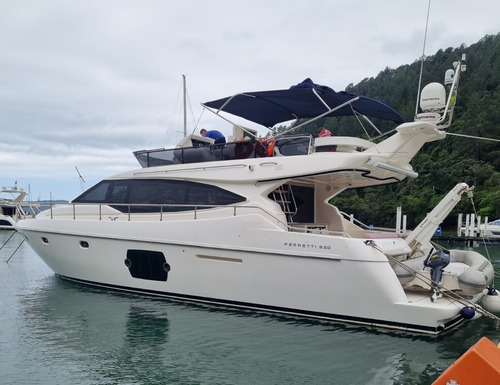 Ferretti 530