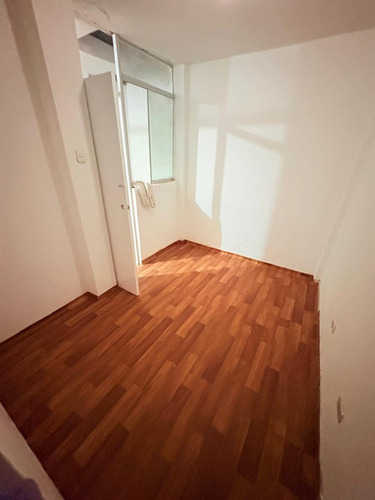 Alquilo 1er Piso Ideal Para Departamento, Oficina O Almacen A Dos Cuadras Del Ovalo Santa Anita