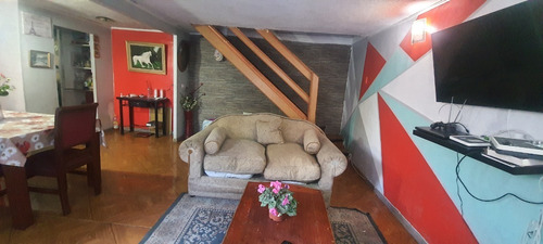 Imagen 4 de 25 de Casa De Dos Pisos En Venta 3d 1b Rebajada