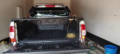 Chevrolet Dmax Mod 2011 Color Plata