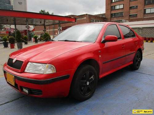 Skoda Octavia AMBIENTE  1600CC MT AA