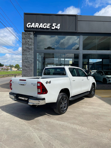 Toyota Hilux Srv