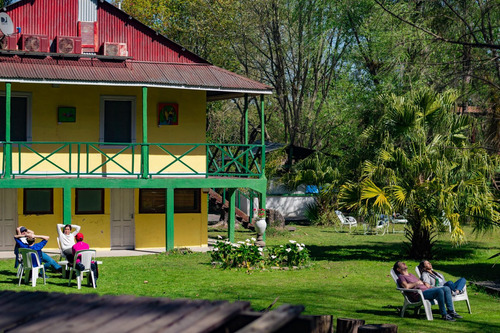 Histórica Casona De Familia Thompson En Alquiler En Delta Del Tigre. 8 Suites Tipo Hotel, Alojamiento Para 20 Personas Cómodas. Piscina, Terrazas Sobre El Arroyo. Tranquilidad Total. Paz.