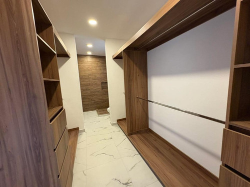 Lomas Residencial Casa Nueva 3 Recámaras Cada Una Con Baño, Jardín Y Terraza, Lista Para Estrenar.
