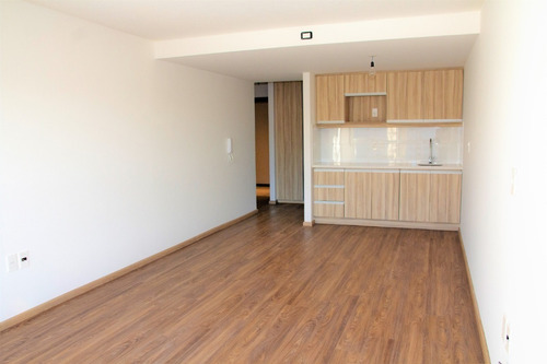Estrena. Próximo Parque Rodo. Obligado Y 21 De Setiembre, 1 Dorm. Con Placar, A/a, 1 Baño Liv-com Con Salida A Terraza, Al Frente. Piso 11. Vigilancia 24 Hs, Barbacoa, Solarium, Lavadero Comun.