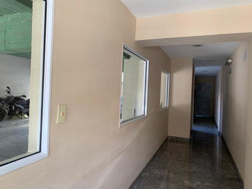 Imagen 4 de 10 de Departamento En Venta En Ramos Mejia