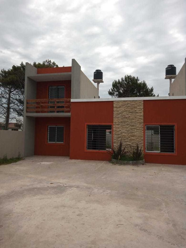 Imagen 3 de 4 de Venta Duplex - Calle 1 Entre 88 Y 89