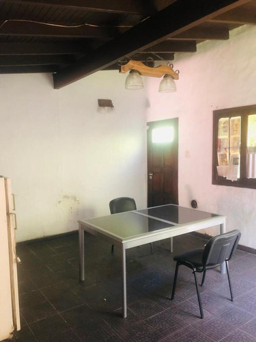 Casa En Venta - 5 Dormitorios 3 Baños - 1200mts2 - La Plata