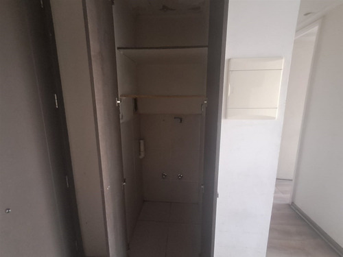 Departamento En Venta De 2 Dorm. En Estación Central