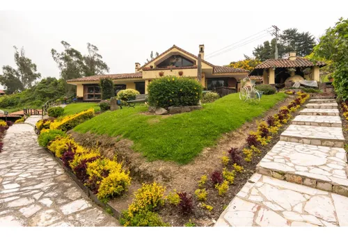 Casa En Venta En La Calera. Cod V10488