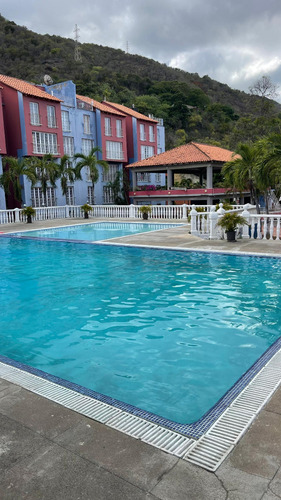 Apartamento En La Guaira Con Piscina