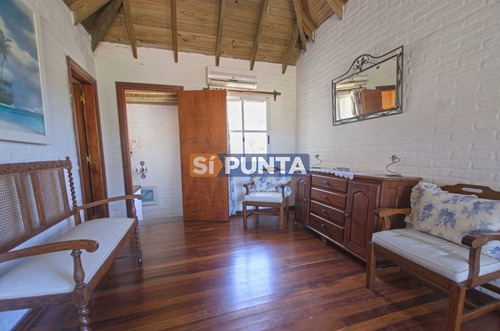 Imagen 20 de 30 de Casa En La Arbolada A La Venta