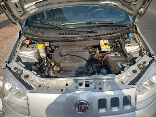 Imagem 8 de 13 de Fiat Uno Vivace Celebration 1.0 Evo Fire Flex 8v 4p Manual