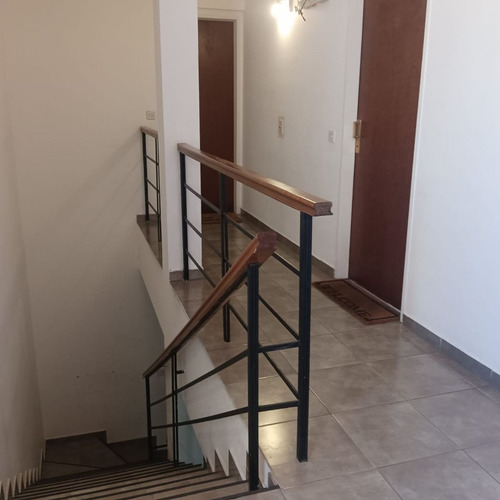 Departamento C/ Balcón Y Cocheras-luz Avell Centro