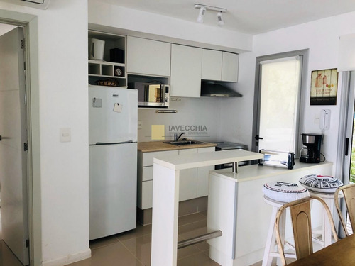 Imagen 6 de 13 de Alquiler De Apartamento De 2 Dormitorios En La Brava A Pasos Del Mar