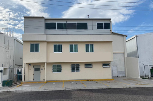 Bodega / Nave Industrial En Venta En Irapuato