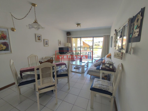 Imagen 10 de 27 de Apartamento En Venta 2 Dormitorios, Frente A Playa El Emir
