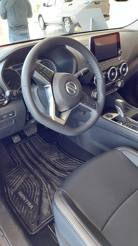 Nissan Sentra 2.0 Advance Cvt