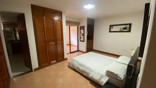 Casa Unifamiliar, De Dos Pisos, Muy Segura, Amplia Ymuy Bien Ubicada
