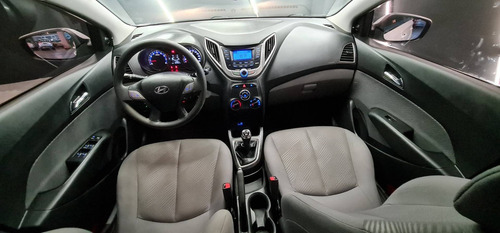 Imagem 10 de 14 de Hyundai Hb20s 1.6 Comfort Plus 16v Flex 4p Manual