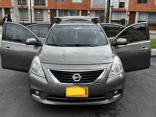 Nissan Versa 1.6 Advance