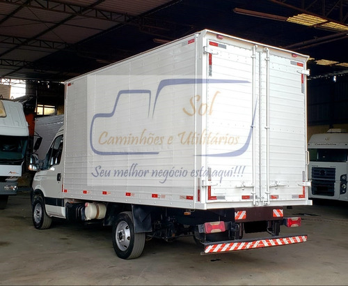 Iveco Daily 35s14 - 2009 (caminhonete)