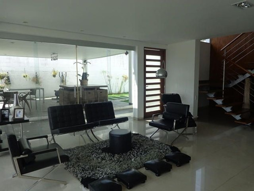 Imagen 4 de 26 de Espectacular Casa En Venta En Santa Elena, Totalmente Remodelada, Piso De Porcelanato, Diferentes Ambientes Y Espacios, Areas Recreativas Y Verdes, Inf. 0424-5337900, Cod. 22-17104, Nds 25