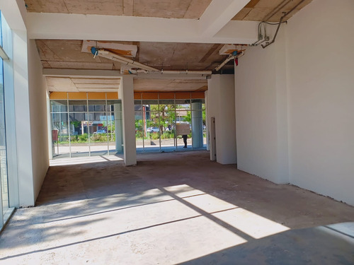 (loc) Nueva Apoquindo Clinica Santa Maria 160 M2