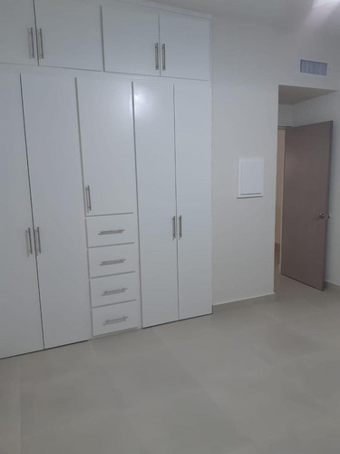 Imagen 17 de 20 de Casa En Renta Ciudad Juárez Chihuahua Fraccionamiento Barcena Residencial.