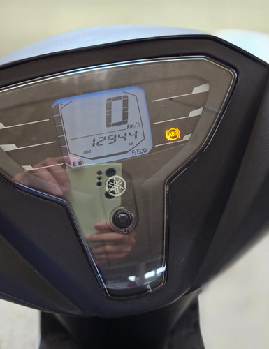 Yamaha Fluo 125 2024 Branca Com Pequenas Avarias.