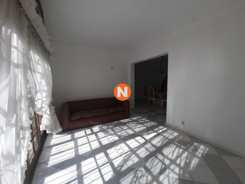 Casa En Venta, Mansa, Punta Del Este, 4 Dormitorios.- Ref: 210001