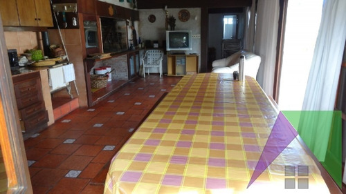 Vendo Y Alquilo Casa En Punta Del Este, Zona Jardines De Córdoba.- Ref: 29790