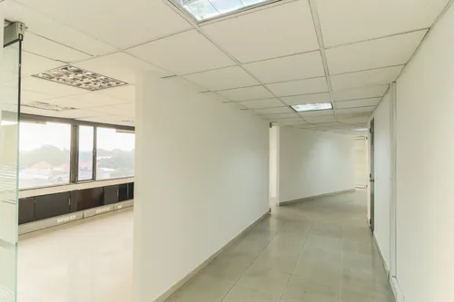 Oficina En Arriendo En Centro Internacional. Cod A1094006