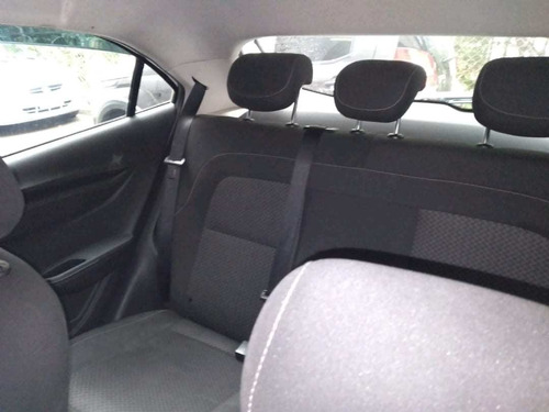 Imagem 8 de 8 de Chevrolet Onix Joy 1.0 8v Flex