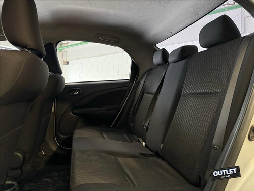 Toyota Etios 1.5 XS SEDAN 16V FLEX 4P AUTOMÁTICO