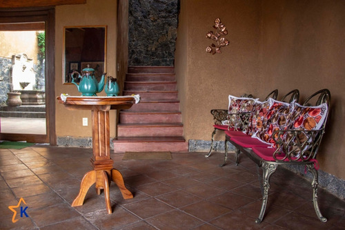 Residencia En Venta En Pátzcuaro Con Vista Al Lago
