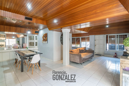 Venta Casa 4 Ambientes Jardin Parrilla Pileta Garaje